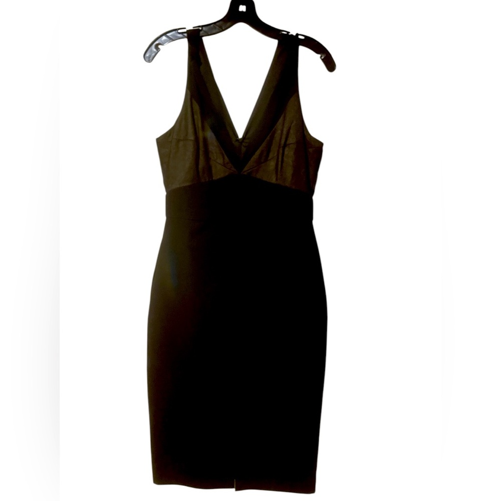 Harlyn sleeveless plunge sheath cocktail dress size small
